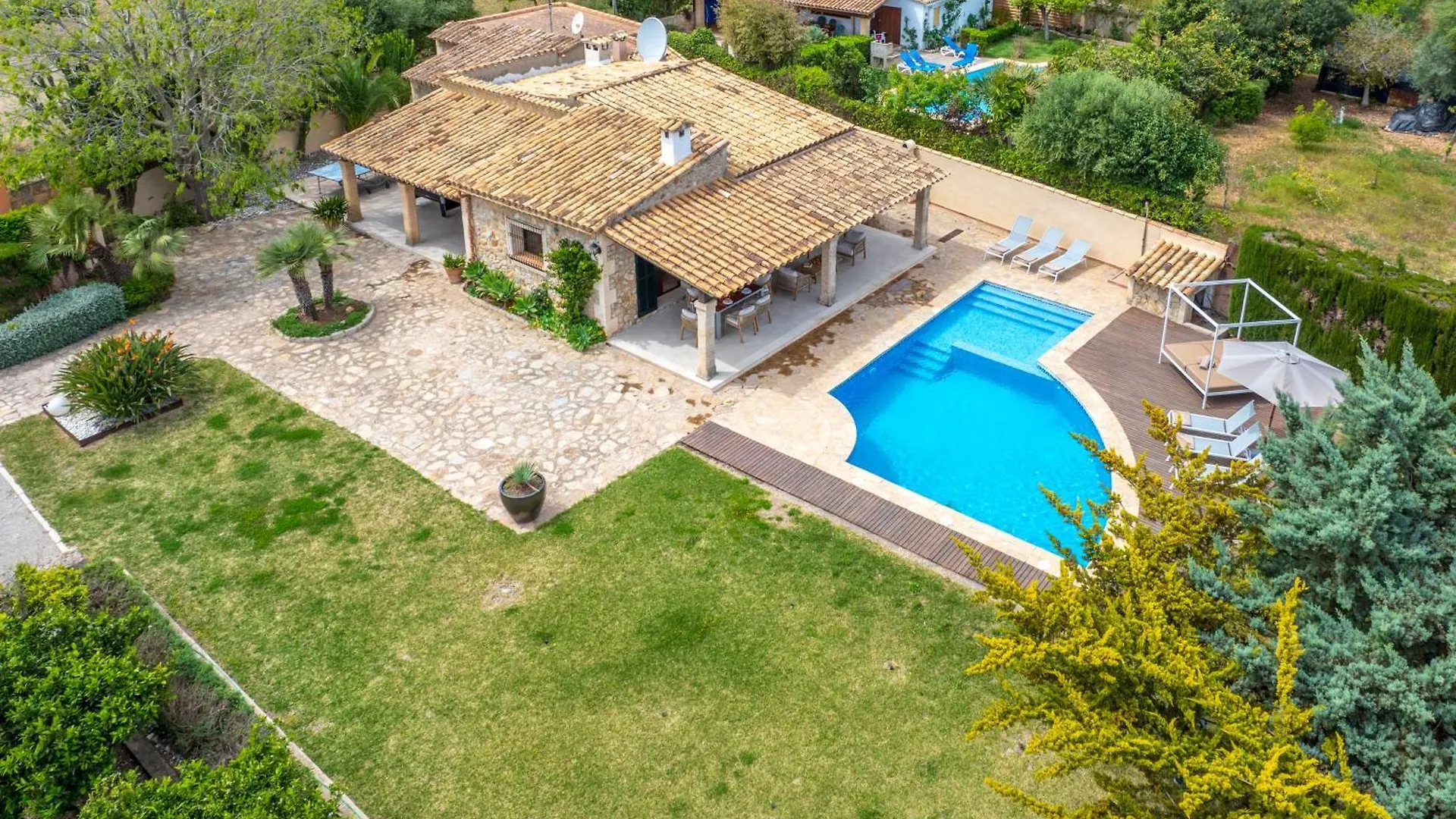 Villa Benvingut By Sealand Villas contacts